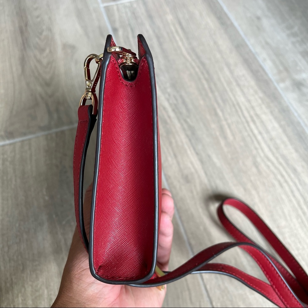 MICHAEL KORS JET SET TRAVEL SHOULDER BAG - Picture 5 of 10
